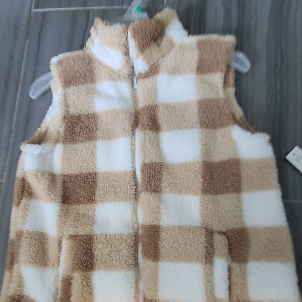 Plush checkered vest